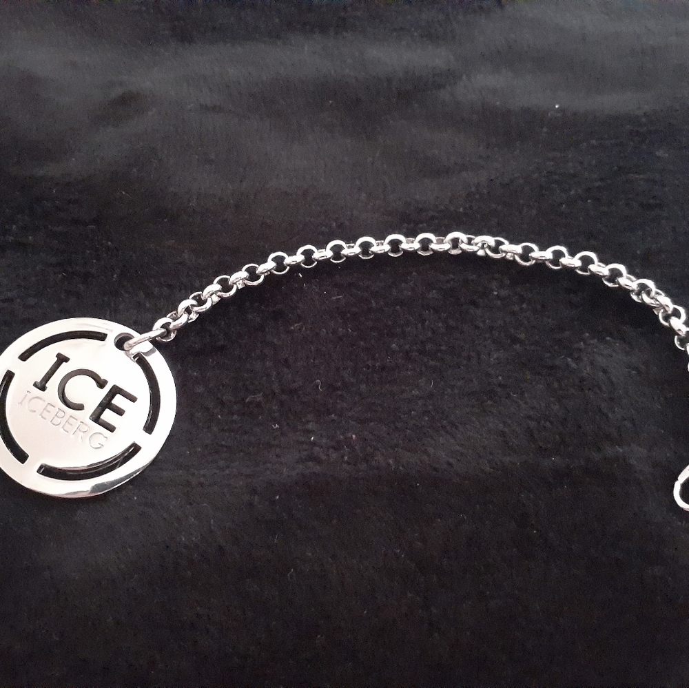 Bracelet-key chain
